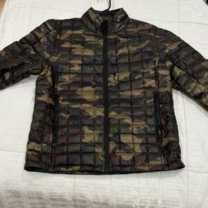 Guess Men's Green and Brown Camouflage Puffer Jacket